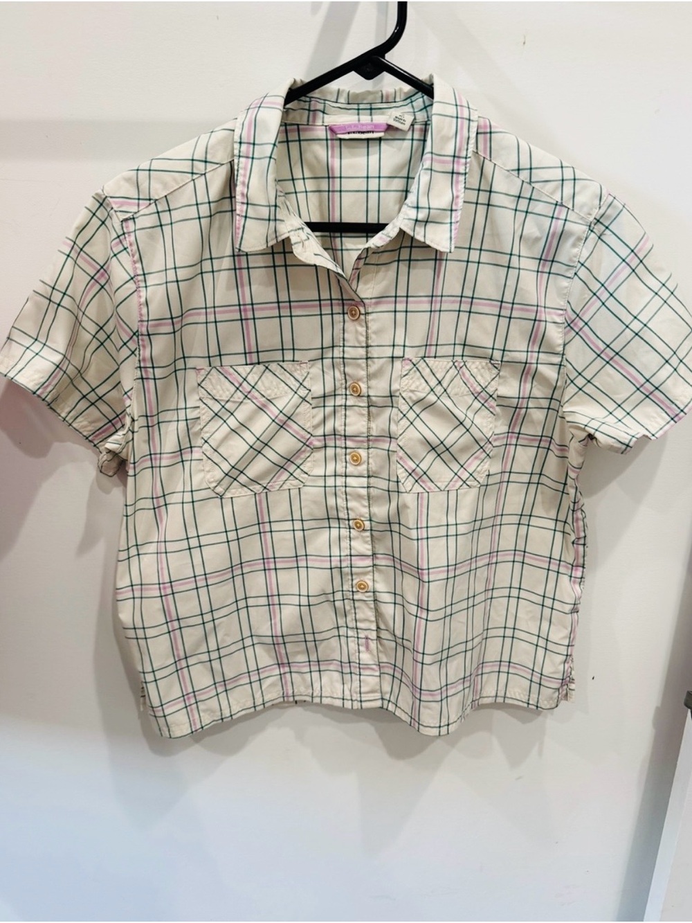 Women’s Short-Sleeve Plaid Button-Up Shirt size Small